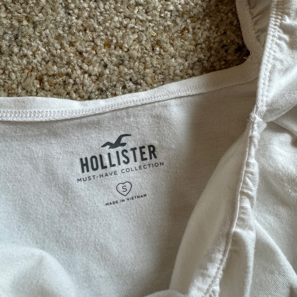 White puffed sleeve top - Picture 3 of 3